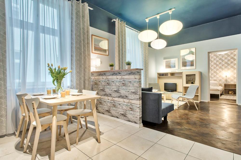 Tyzenhauz Zygmunta Augusta Street Apartment Krakau